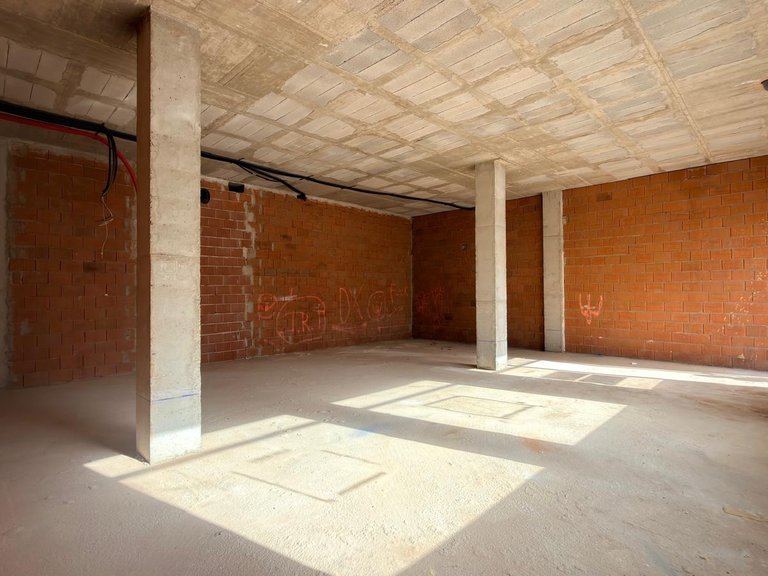 Commercial for Sale in Villamartin, Alicante 6