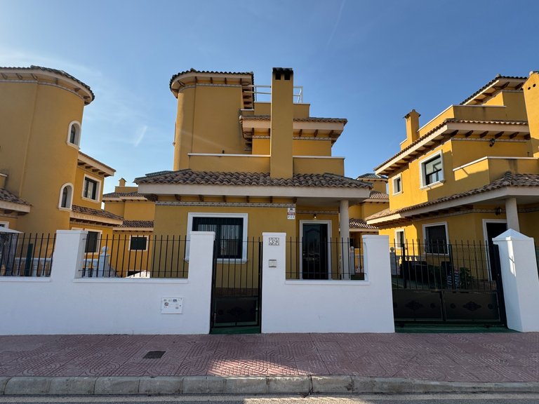 Villa for Sale in Ciudad Quesada/rojales, Alicante 1