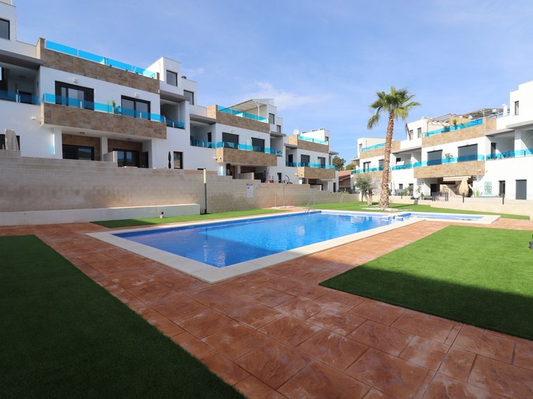 Villa for Sale in Bigastro, Alicante 9