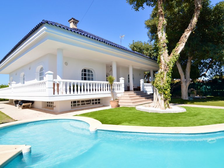 Villa for Sale in Torrevieja, Alicante 2