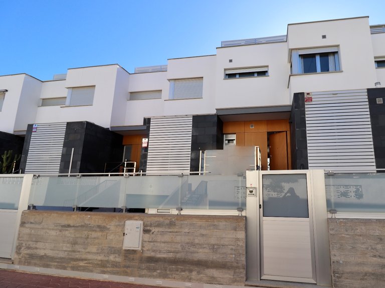 Town House for Sale in Guardamar Del Segura, Alicante 1