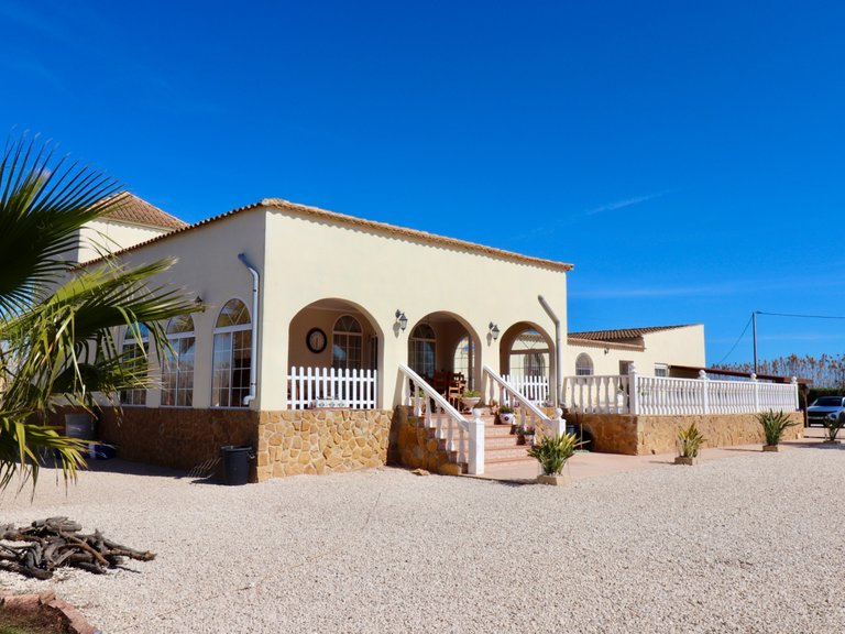 Villa for Sale in Catral, Alicante 2