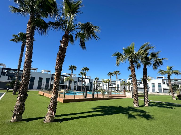 Apartment for Sale in El Raso, Alicante 28