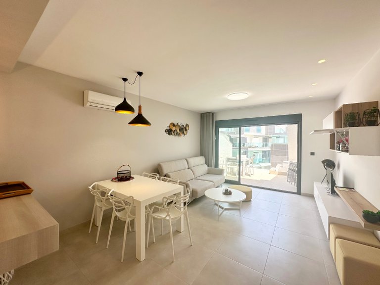 Apartment for Sale in El Raso, Alicante 4