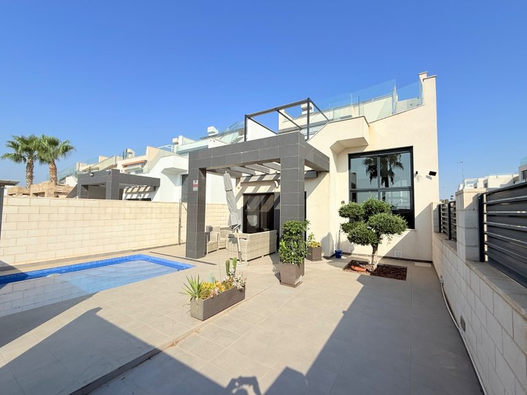Villa for Sale in Rojales, Alicante 30