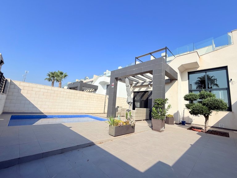 Villa for Sale in Rojales, Alicante 33