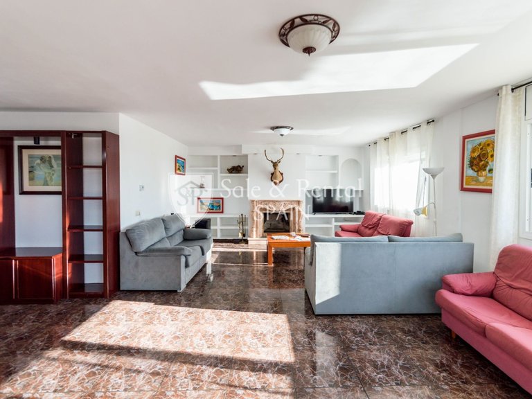Villa for Sale in Lloret De Mar, Gerona 5