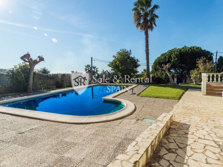 Villa for Sale in Lloret De Mar, Gerona 2