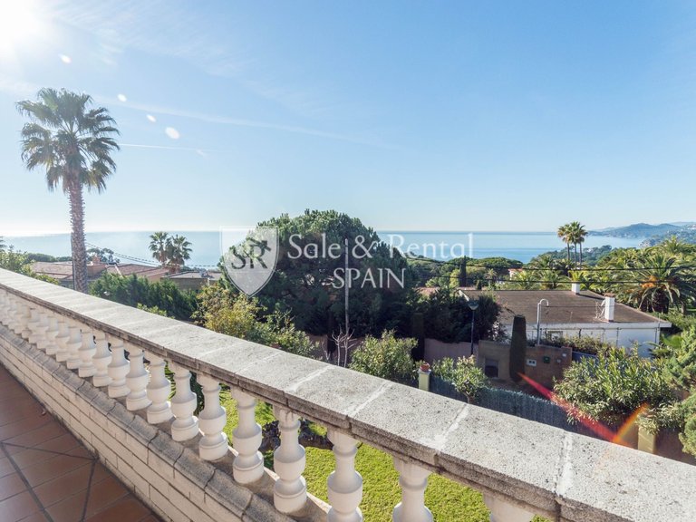 Villa for Sale in Lloret De Mar, Gerona 23