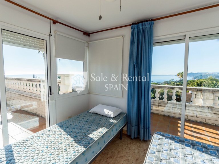 Villa for Sale in Lloret De Mar, Gerona 28