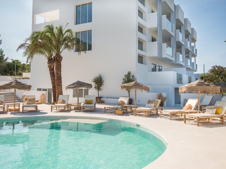Apartment for Sale in Playa De Cala Llonga, Ibiza 3