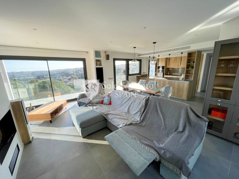 Villa for Sale in Lloret De Mar, Gerona 6