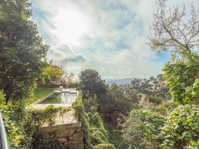Villa for Sale in Lloret De Mar, Gerona 2
