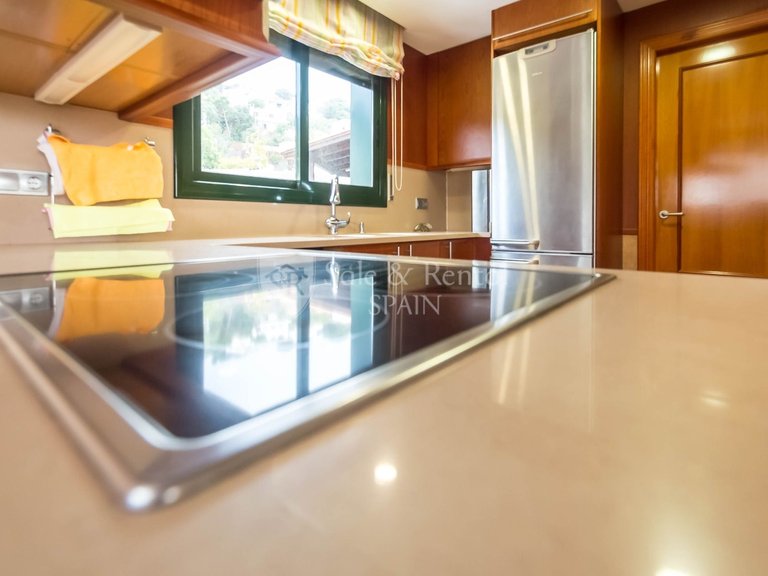 Villa for Sale in Lloret De Mar, Gerona 15