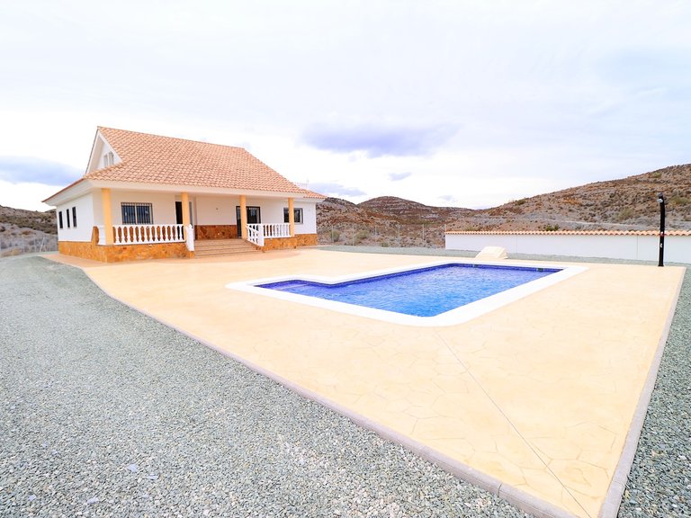 Villa for Sale in Puerto Lumbreras, Murcia 1
