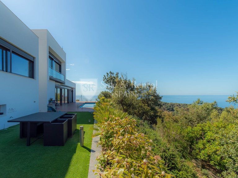 Villa for Sale in Lloret De Mar, Gerona 1