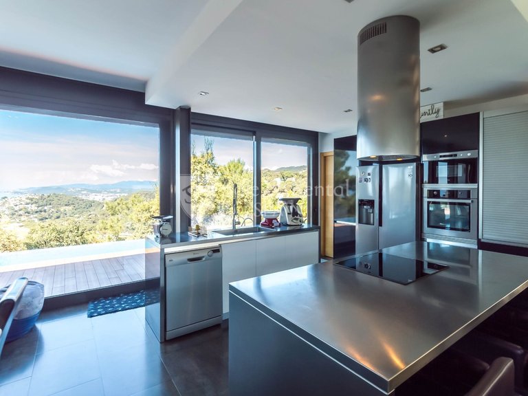 Villa for Sale in Lloret De Mar, Gerona 7