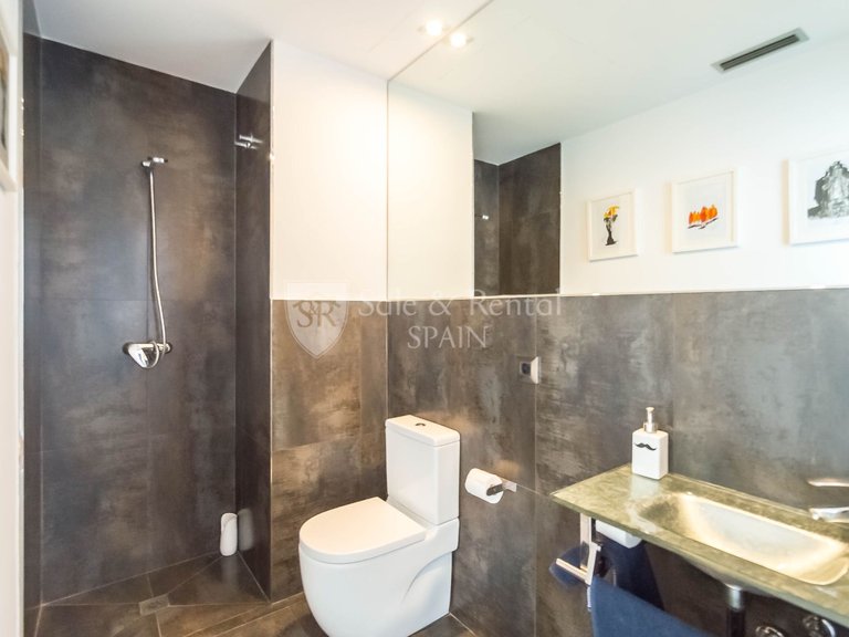Villa for Sale in Lloret De Mar, Gerona 24