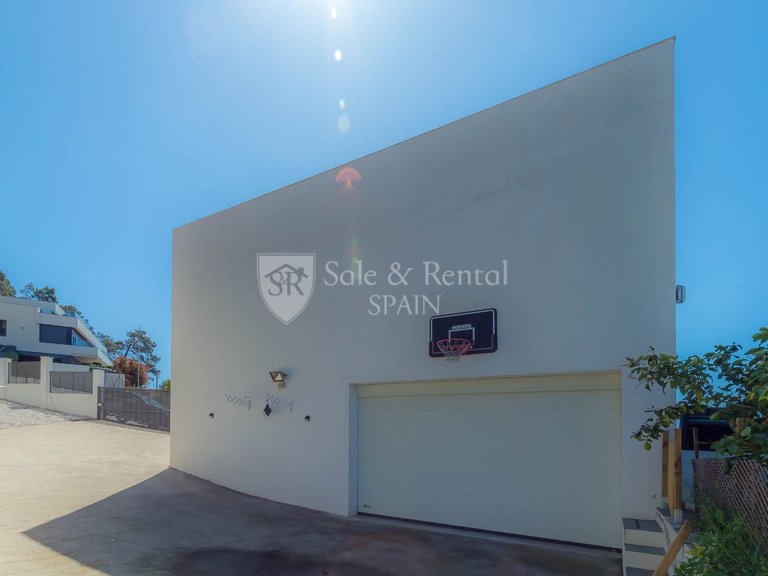 Villa for Sale in Lloret De Mar, Gerona 38