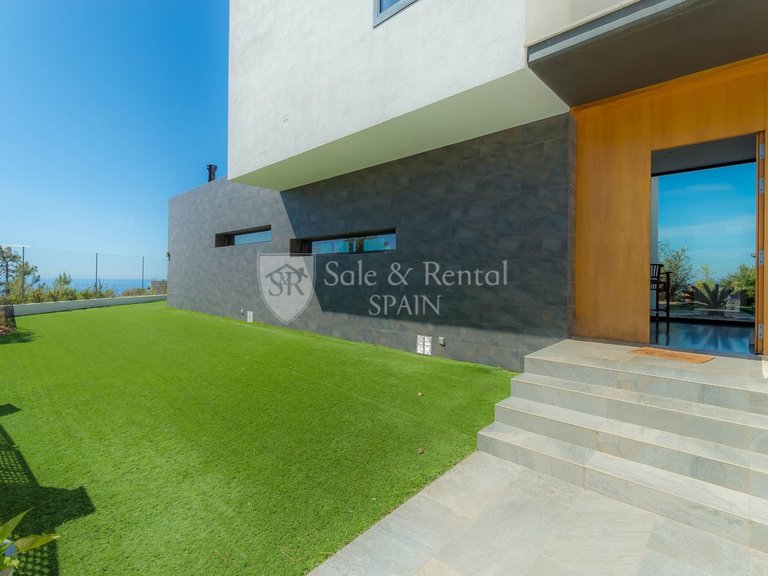 Villa for Sale in Lloret De Mar, Gerona 39