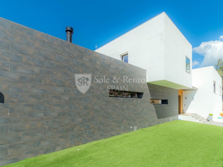 Villa for Sale in Lloret De Mar, Gerona 42