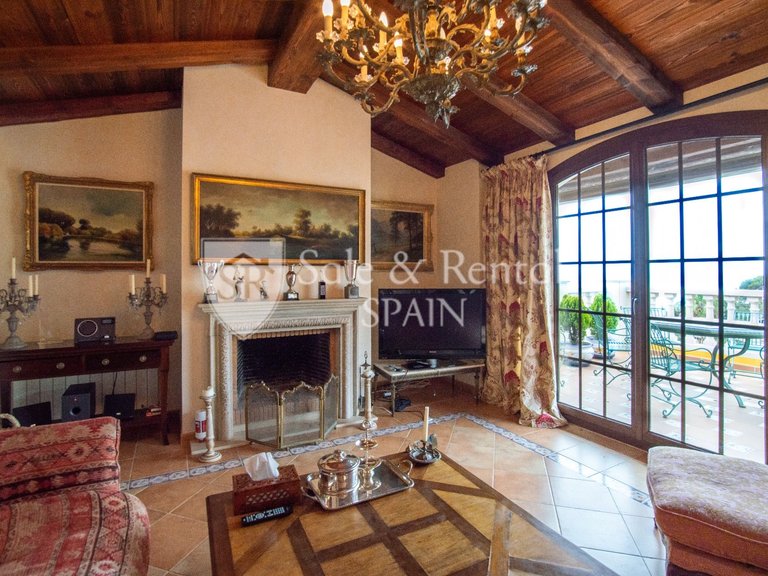 Villa for Sale in Lloret De Mar, Gerona 8