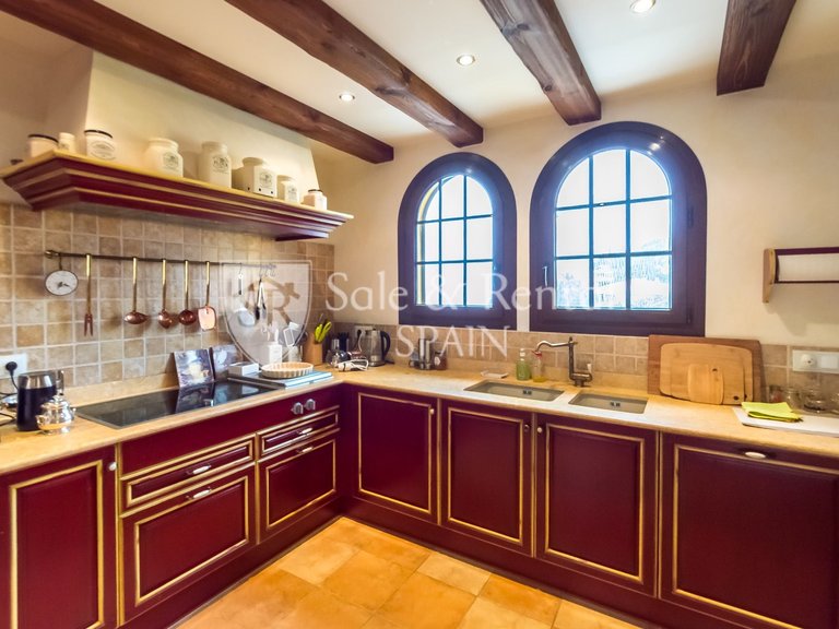 Villa for Sale in Lloret De Mar, Gerona 12