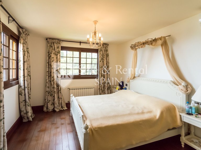 Villa for Sale in Lloret De Mar, Gerona 21