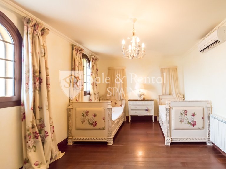 Villa for Sale in Lloret De Mar, Gerona 25