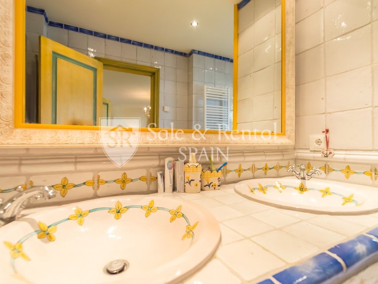 Villa for Sale in Lloret De Mar, Gerona 28