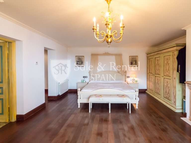 Villa for Sale in Lloret De Mar, Gerona 31
