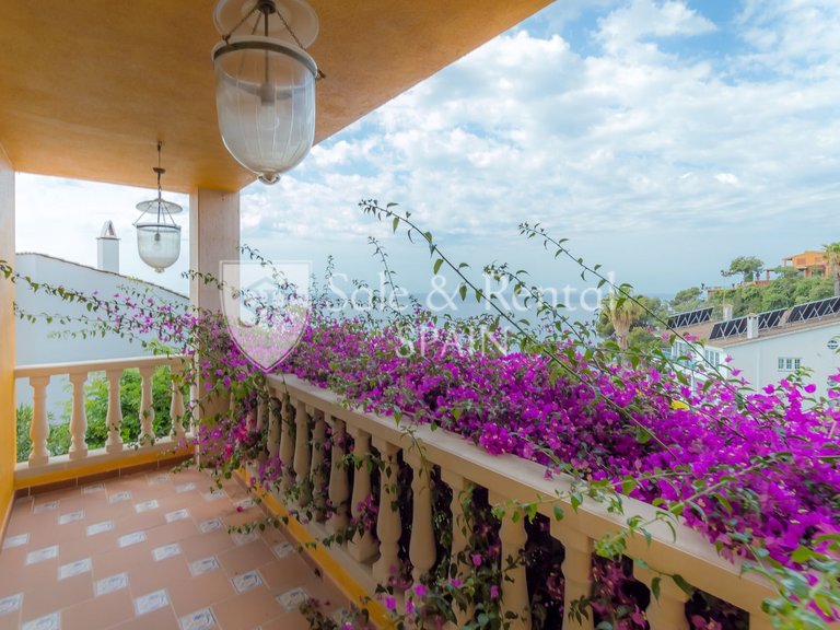 Villa for Sale in Lloret De Mar, Gerona 32