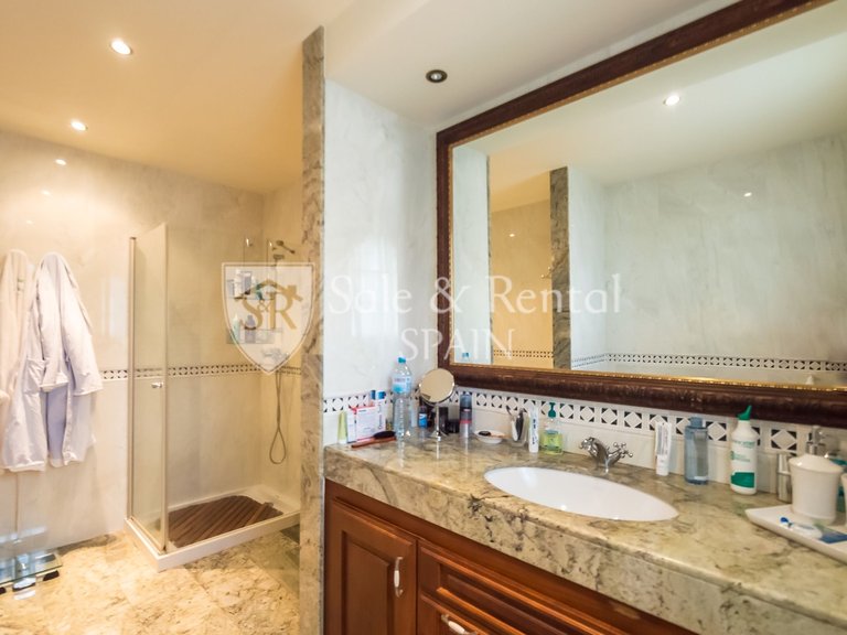 Villa for Sale in Lloret De Mar, Gerona 34