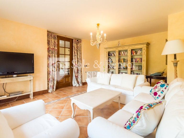 Villa for Sale in Lloret De Mar, Gerona 43