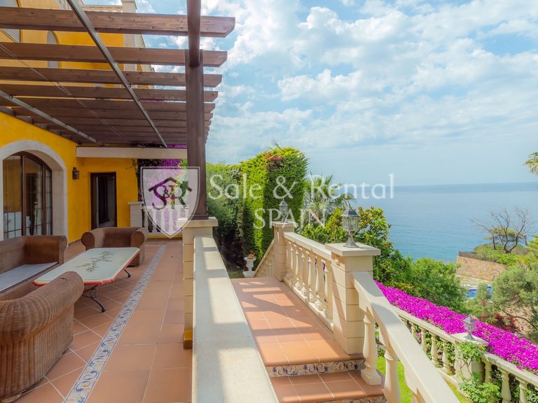 Villa for Sale in Lloret De Mar, Gerona 48