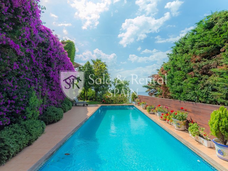 Villa for Sale in Lloret De Mar, Gerona 1