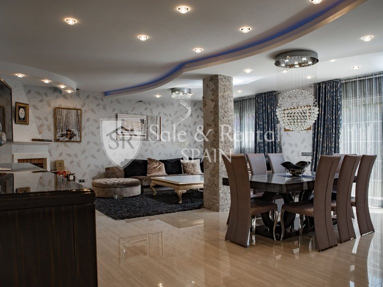 Villa for Sale in Lloret De Mar, Gerona 4