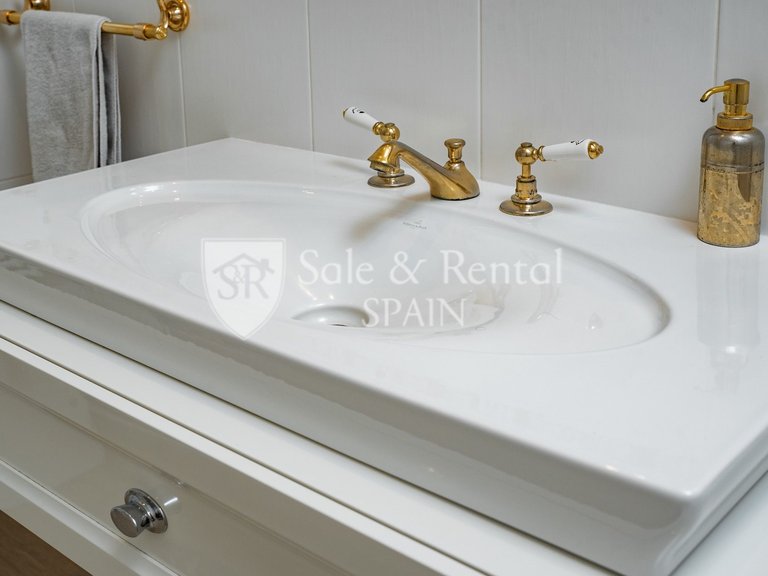 Villa for Sale in Lloret De Mar, Gerona 35