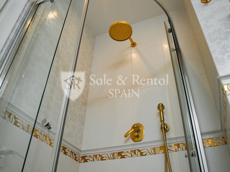 Villa for Sale in Lloret De Mar, Gerona 36