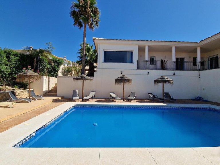 Villa for Sale in Periana, Malaga 26