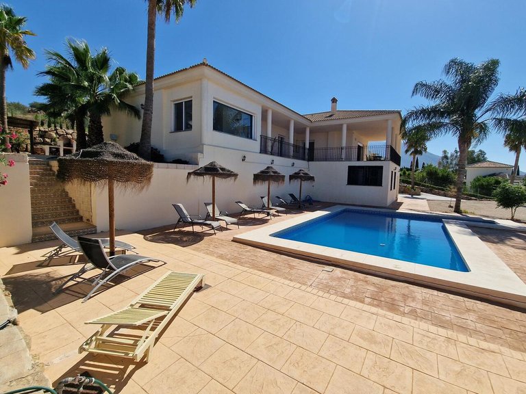 Villa for Sale in Periana, Malaga 13