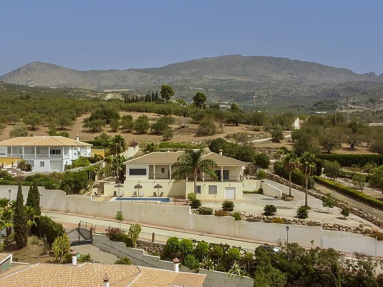 Villa for Sale in Periana, Malaga 7