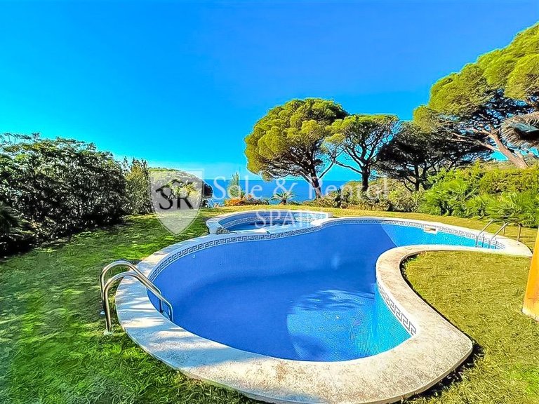 Apartment for Sale in Sant Feliu De Guixols, Gerona 2