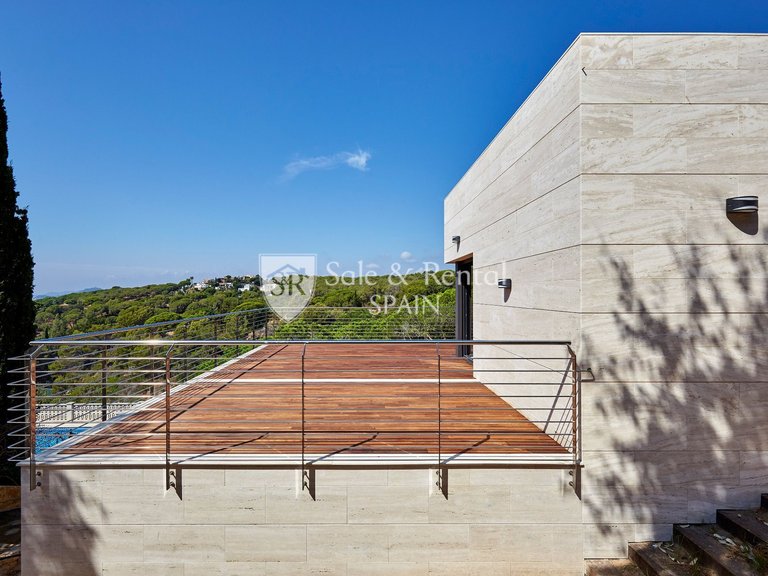 Villa for Sale in Lloret De Mar, Gerona 5