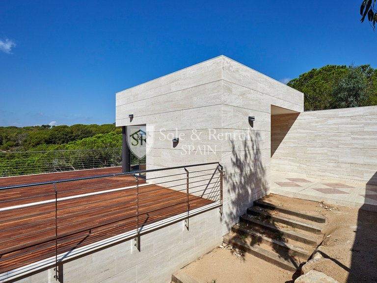 Villa for Sale in Lloret De Mar, Gerona 6