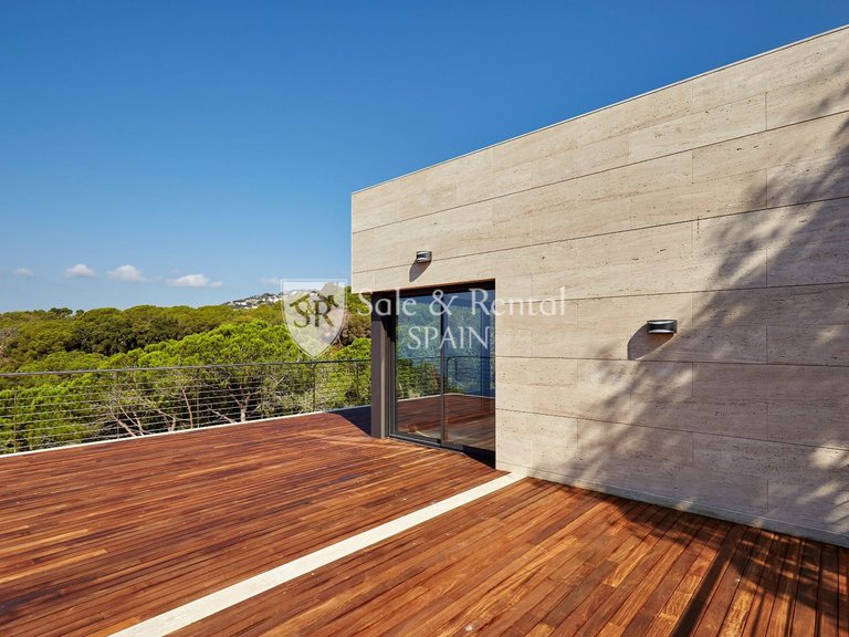 Villa for Sale in Lloret De Mar, Gerona 7