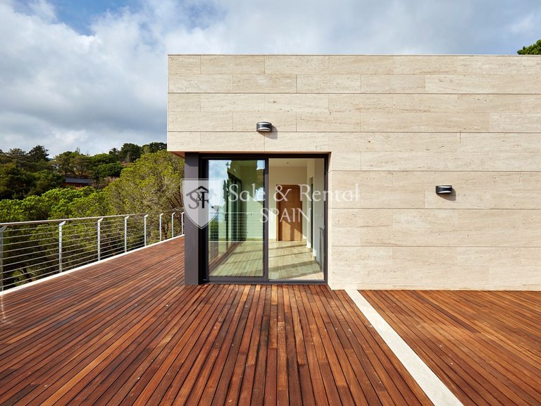 Villa for Sale in Lloret De Mar, Gerona 10