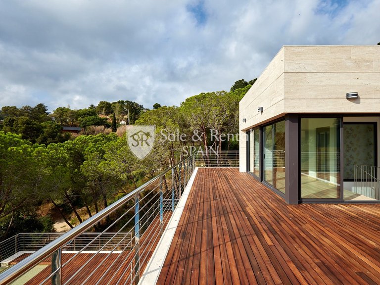 Villa for Sale in Lloret De Mar, Gerona 11