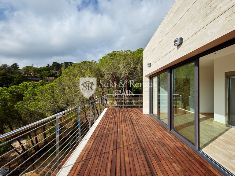 Villa for Sale in Lloret De Mar, Gerona 12