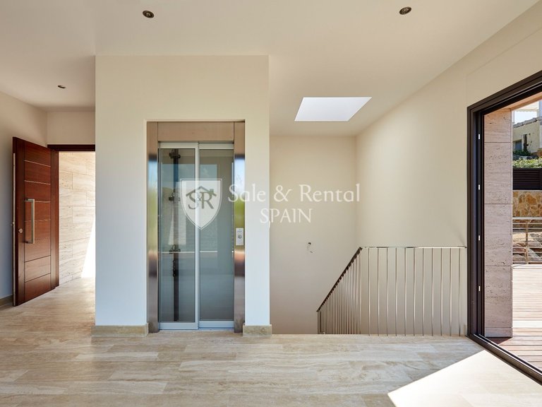 Villa for Sale in Lloret De Mar, Gerona 14
